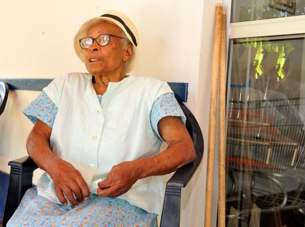 Nascida em 17 de agosto de 1905, em Marechal Floriano, Região Serrana do Espírito Santo, Leopoldina Nascimento era filha de Manoel Vieira do Nascimento, escravo liberto pela Lei do Ventre Livre. Foto de 2014 com 109 anos. por Fernando Madeira