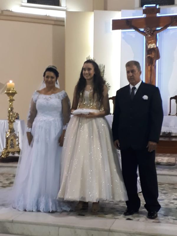 Vanusa e Paulo casaram na igreja 23 anos após união civil. Família venceu o novo coronavírus por Wemenson Correia