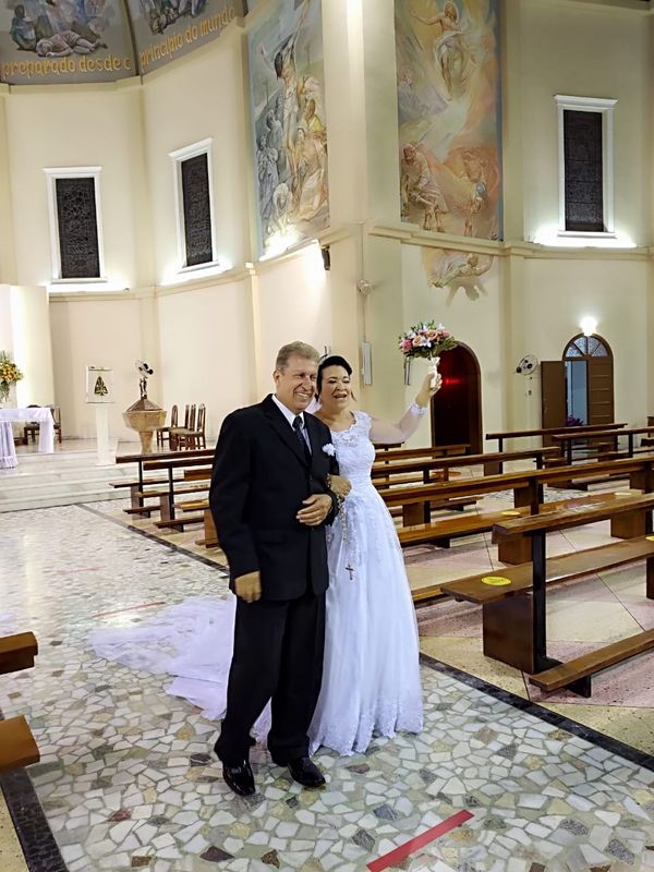 Vanusa e Paulo casaram na igreja 23 anos após união civil. Família venceu o novo coronavírus por Wemenson Correia