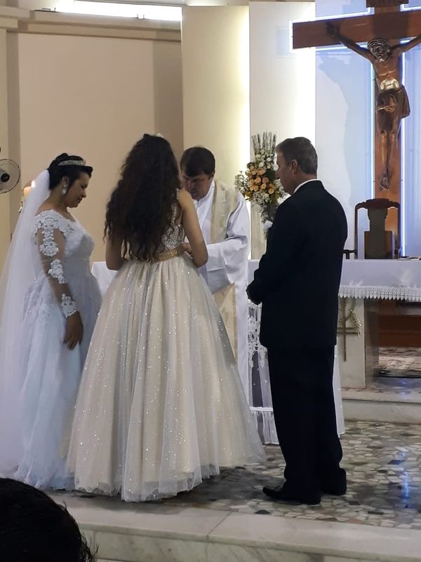 Vanusa e Paulo casaram na igreja 23 anos após união civil. Família venceu o novo coronavírus por Wemenson Correia