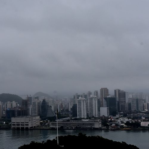 Espírito Santo recebe alerta vermelho para perigo de chuvas fortes