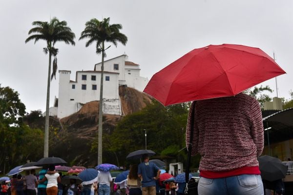 Missa em honra à Nossa Senhora Aparecida por Fernando Madeira