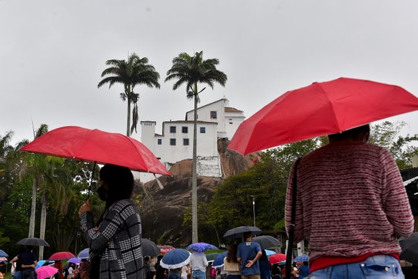 Missa em honra à Nossa Senhora Aparecida por Fernando Madeira