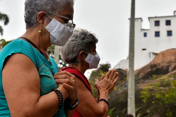 Missa em honra à Nossa Senhora Aparecida por Fernando Madeira