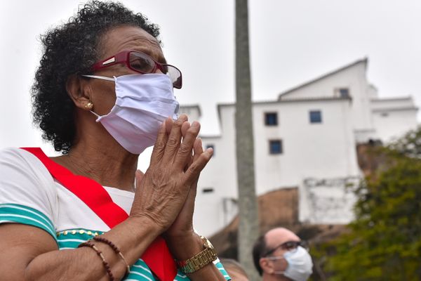 Missa em honra à Nossa Senhora Aparecida por Fernando Madeira