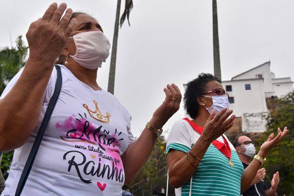 Missa em honra à Nossa Senhora Aparecida por Fernando Madeira