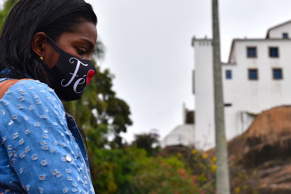 Missa em honra à Nossa Senhora Aparecida por Fernando Madeira