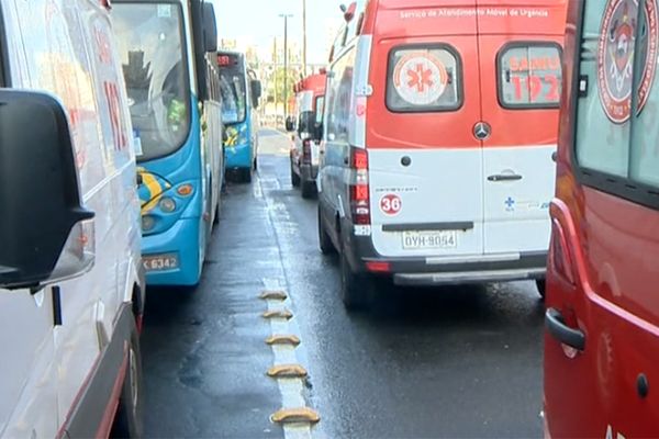 Vários passageiros ficaram feridos em um acidente entre dois ônibus em Vila Velha por Reprodução/TV Gazeta