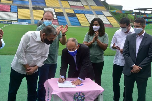 Estádio Kleber Andrade por Ricardo Medeiros