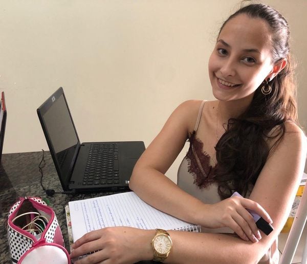 Segundo a estudante da FDV Bruna Nitz, a faculdade foi muito rápida para se adaptar a nova realidade devido à pandemia