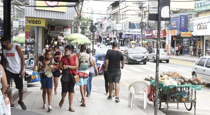 Em setembro, apenas 57 mil trabalhadores ocupados estavam fora do ambiente de serviço por causa do isolamento social. Em maio, eram 258 mil pessoas nessa situação, segundo dados do IBGE