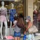 Imagem - Lojas do ES mudam estratégias e vendas sobem principalmente no cartão