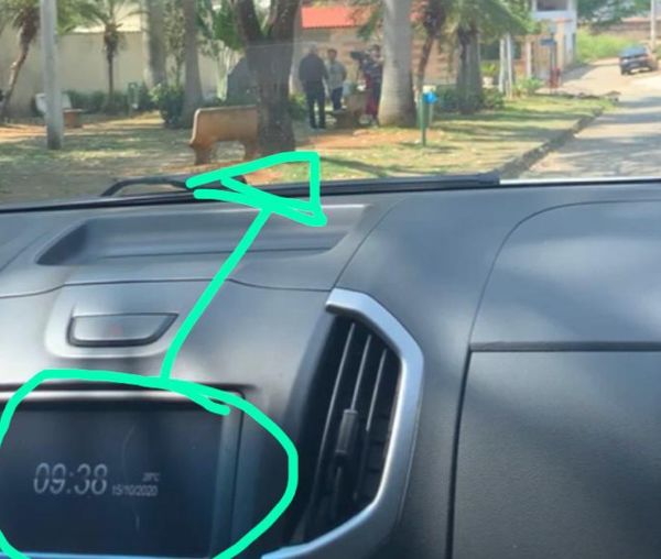 Uma das imagens que circulou mostra que a foto teria sido feita depois das nove horas da manhã