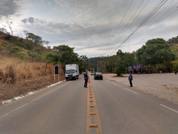  Fiscalização da Sefaz apreende carga irregular de café e granito no norte do Estado por Divulgação/ Sefaz