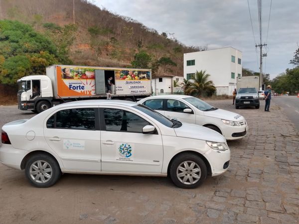  Fiscalização da Sefaz apreende carga irregular de café e granito no norte do Estado por Divulgação/ Sefaz