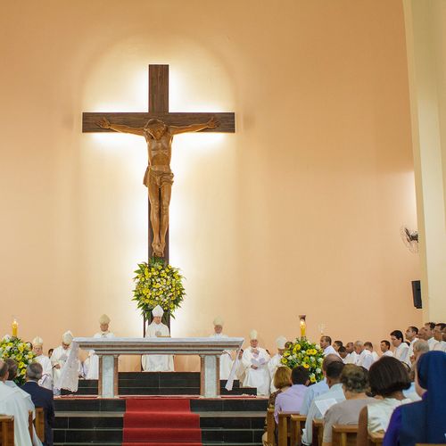 'Sua doação vale ouro' é o nome da nova campanha para ajudar na revitalização da igreja. Divulgação começou nas redes sociais nesta segunda-feira (19)