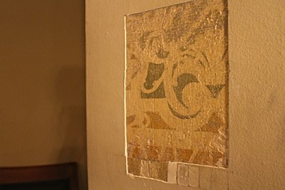 Grande parte das pinturas encontradas nas prospecções do Theatro Carlos Gomes era feita com uma técnica chamada de estêncil