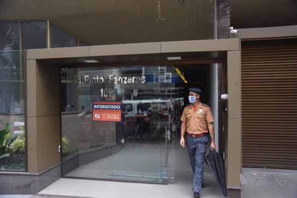  Defesa Civil faz avaliação em apartamento  que pegou fogo na Praia do Canto  por Vitor Jubini