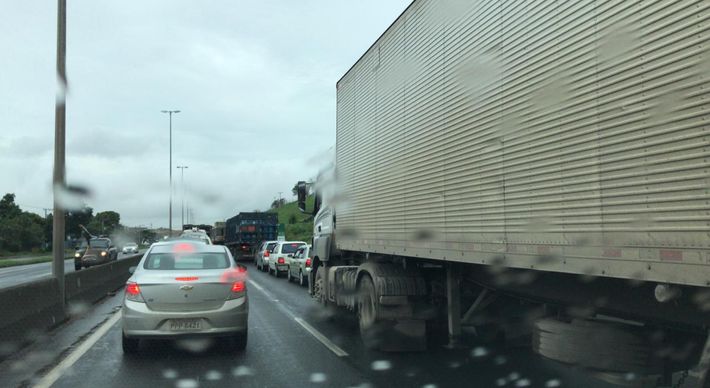 Os trechos em obras estão localizados nas regiões da Grande Vitória e Sul do Estado. De acordo com a Eco101 – concessionária que administra a rodovia – são obras que incluem a recuperação do pavimento e manutenção da via