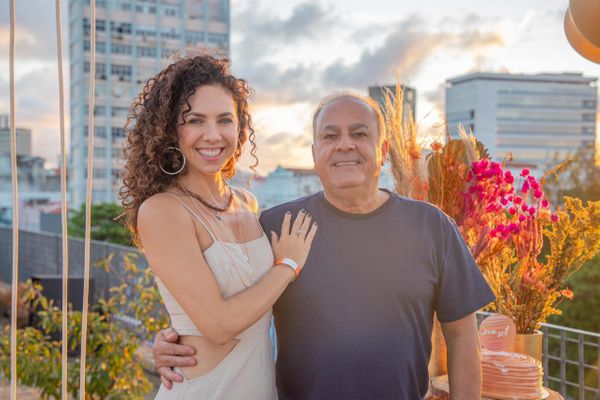 A empresária Samira Pavesi curte férias ao lado do esposo Samuel Oliveira em tour pelo Nordeste