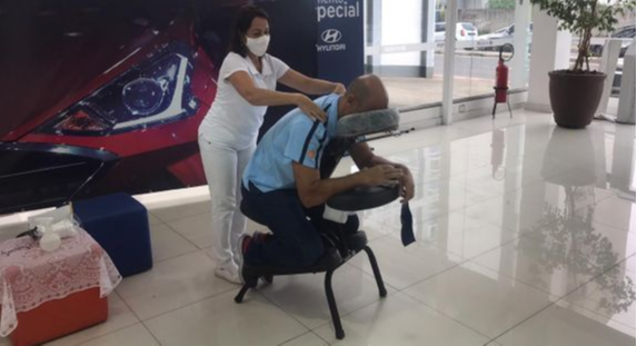 Até serviço de massagem para atrair consumidoresnda para superar impacto da crise. Crédito: Divulgação/Prime Hyundai