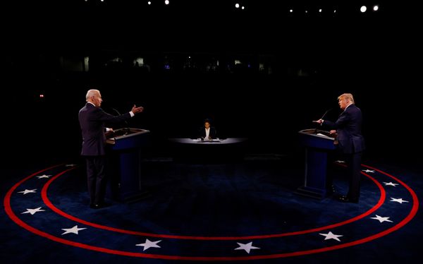 O candidato presidencial democrata Biden e o presidente Trump participam de seu segundo debate em Nashville, EUA