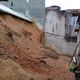 Imagem - Chuva no ES: proteção de barranco cede e casa é interditada em Viana
