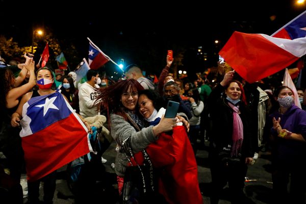 A autoridade eleitoral afirmou que de 7,3 milhões de votos contados no Chile, 78% favoreciam uma nova constituição