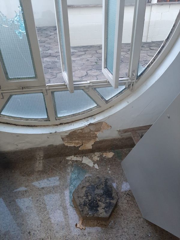 Igreja foi invadida por vândalos no bairro São José, em Linhares