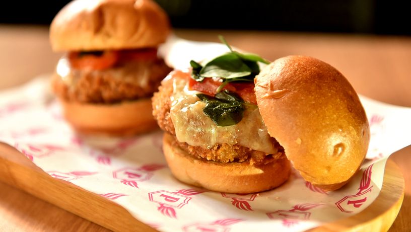 Pratos do Don Pedro Café e Bistrô, na Praia do Canto, em Vitória