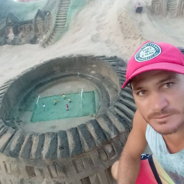 No Rio de Janeiro, o capixaba construiu uma cópia do Maracanã por Arquivo pessoal