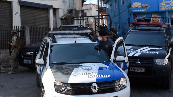 Polícia civil e Guarda Nacional prendem suspeitos e apreendem drogas no Bairro da Penha por Vitor Jubini