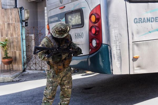 Polícia faz operação no Bairro da Penha, em Vitória, nesta terça-feira (27) por Vitor Jubini