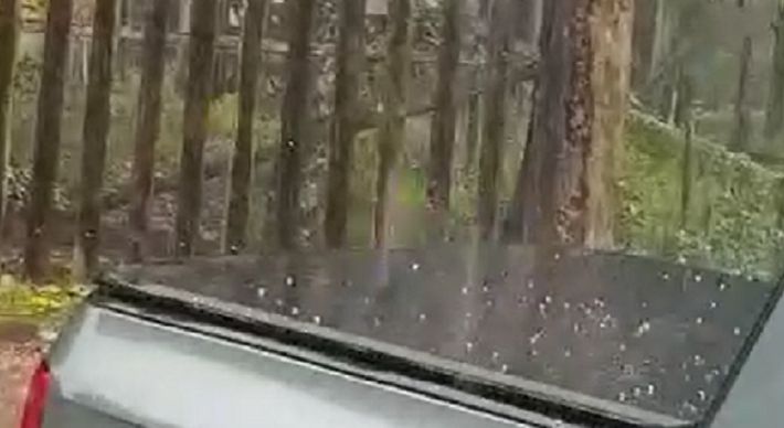 De acordo com Ademir Reis, que fez as imagens, o tempo estava aberto e fazia muito calor pouco antes da ocorrência do fenômeno