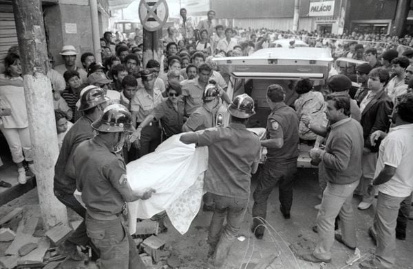 Desabamento loja Centro Vitória em 1988