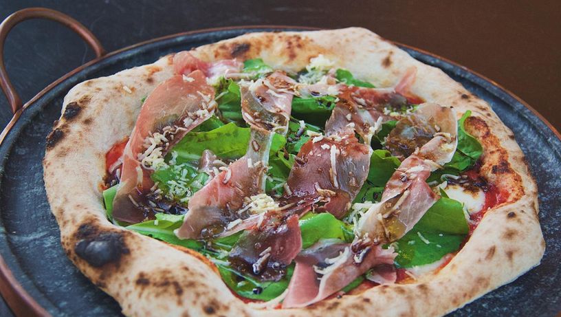 Pizza Parma e Rúcula da pizzaria Maledita, em Vila Velha 