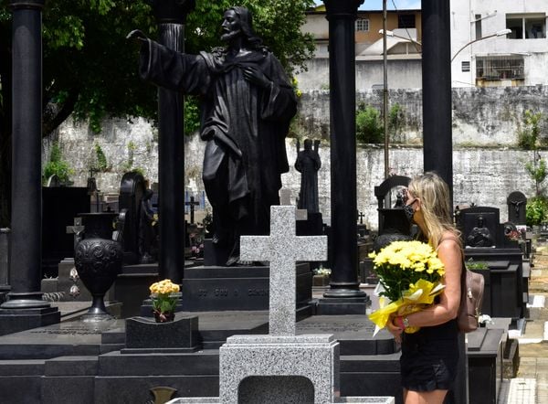 Cemitério de Santo Antônio por Ricardo Medeiros