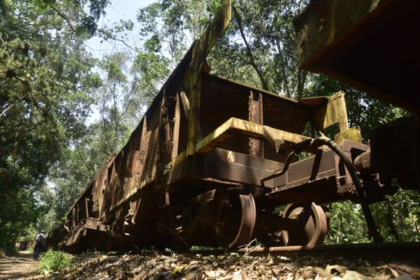Cemitério de vagões da Vale por Ricardo Medeiros