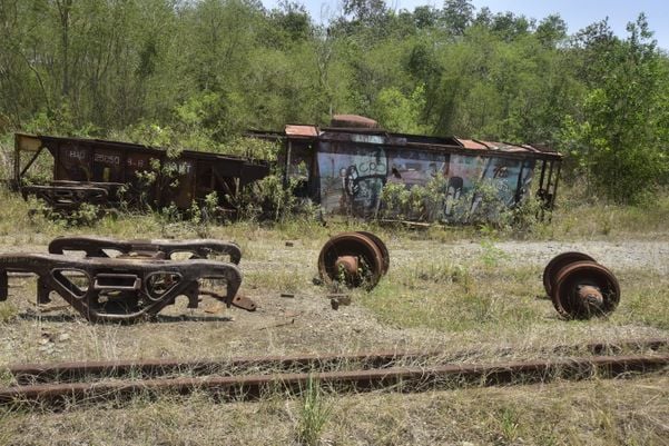 Cemitério de vagões da Vale por Ricardo Medeiros