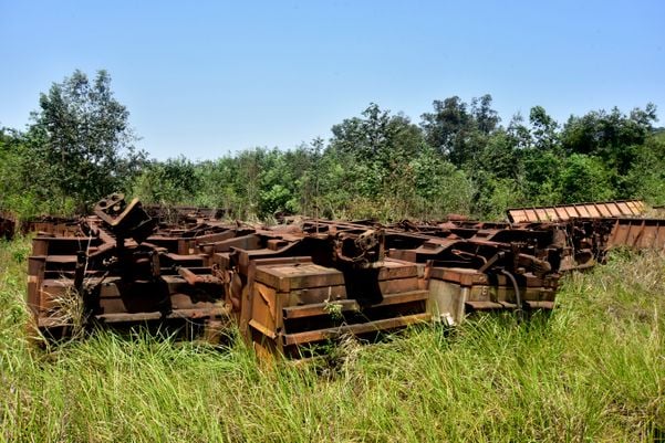 Cemitério de vagões da Vale por Ricardo Medeiros
