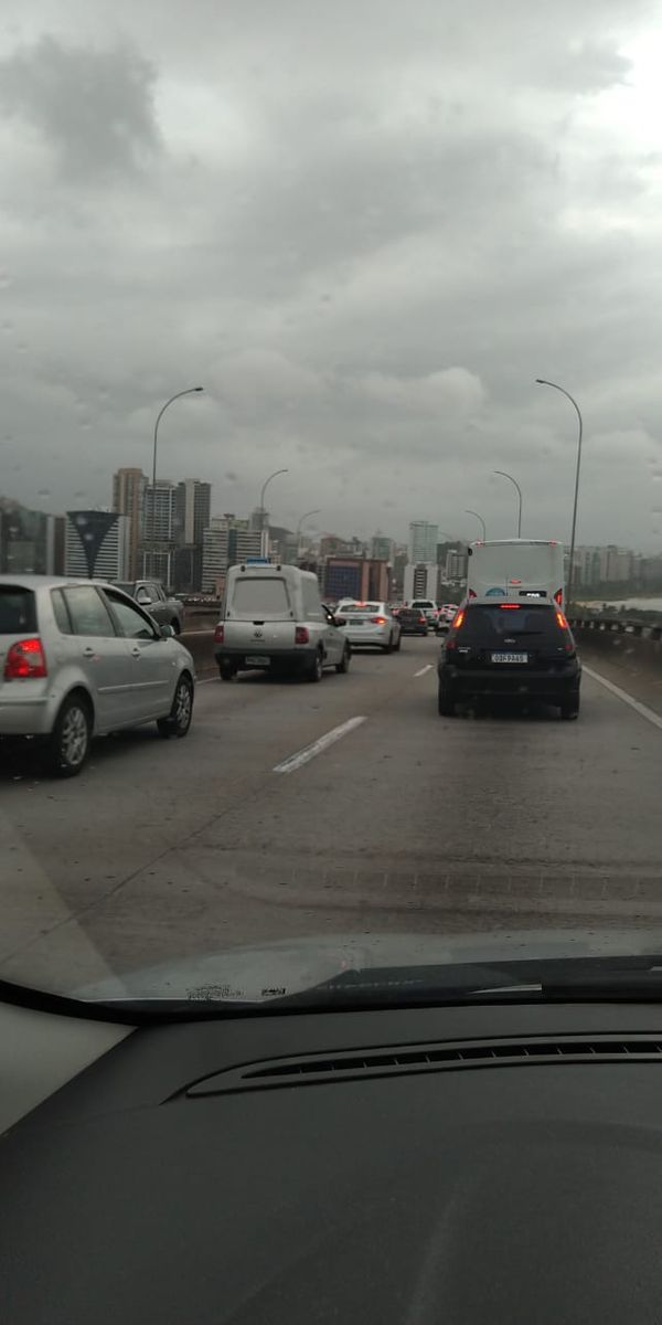 Trânsito intenso Terceira Ponte