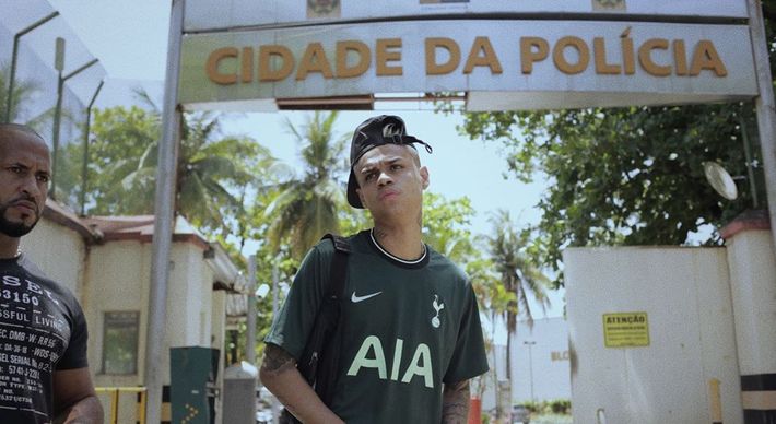 Cabelinho, cujo nome real é Vitor Hugo Nascimento, fez um dueto com Anitta em 'Até o Céu'