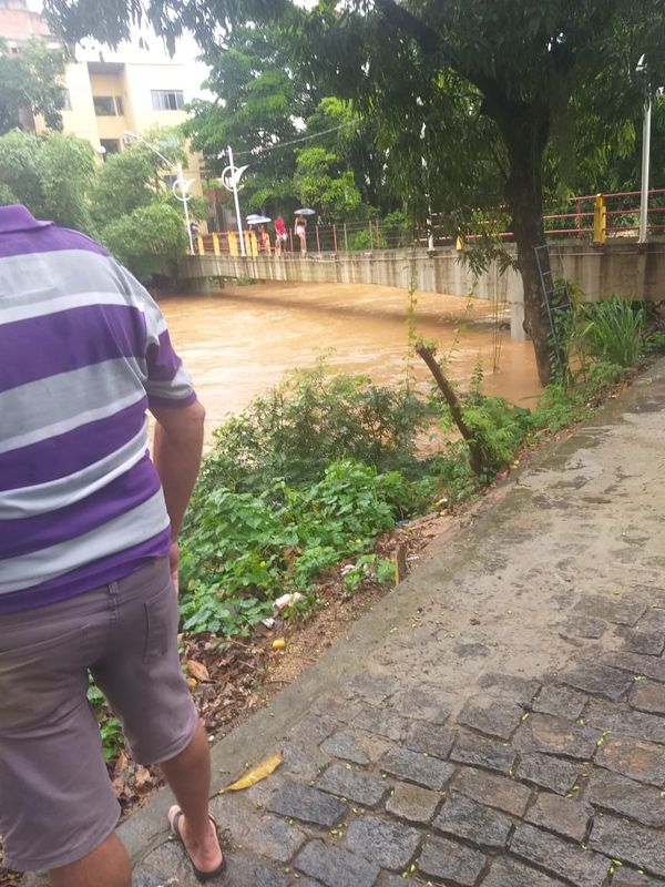 undefined por Internautas