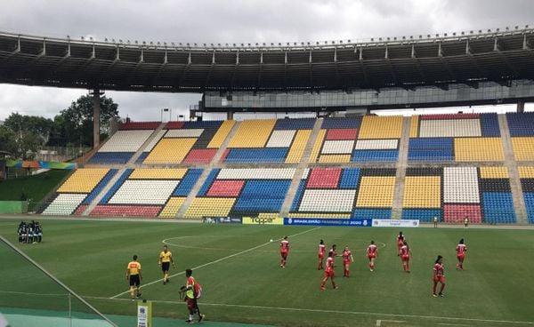 Vila Nova e Goiás se enfrentaram na tarde deste domingo (01) no Kleber Andrade