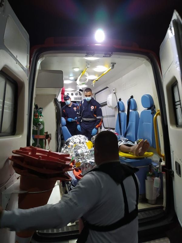 Eric Barcelos desapareceu após rebocador afundar em Guarapari. Outros dois tripulantes foram resgatados por Divulgação