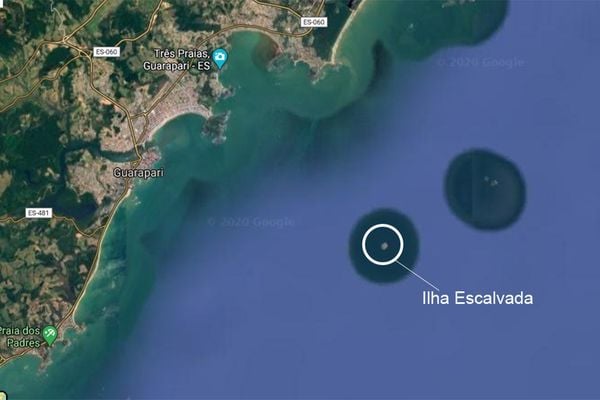 Ilha Escalvada, no litoral de Guarapari, onde aconteceu o naufrágio