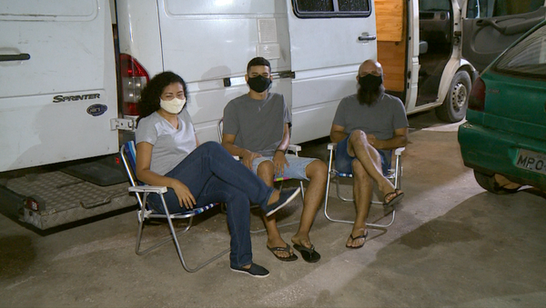 Raimundo Fontoura, a esposa Rosany e o filho Lucas