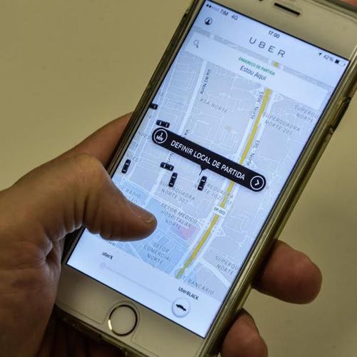 Uber cobra mais caro para furar a fila: isso é prática abusiva?