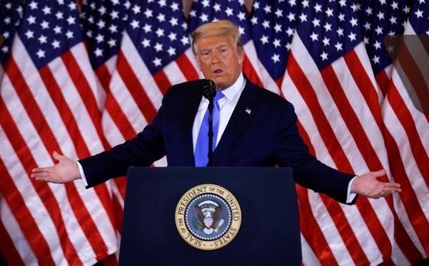 O presidente Donald Trump fala sobre os primeiros resultados da eleição presidencial dos EUA de 2020 na Casa Branca em Washington, EUA