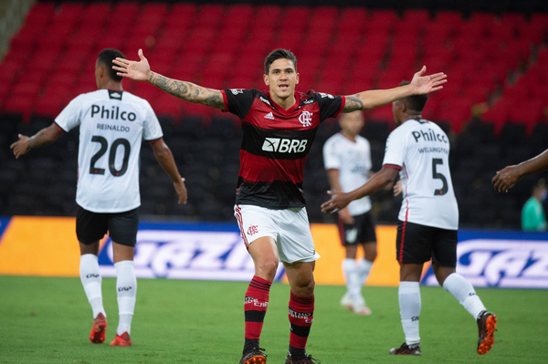 Escalação do Flamengo: time viaja para encarar o Olimpia sem Rodrigo Caio e  Pedro, flamengo